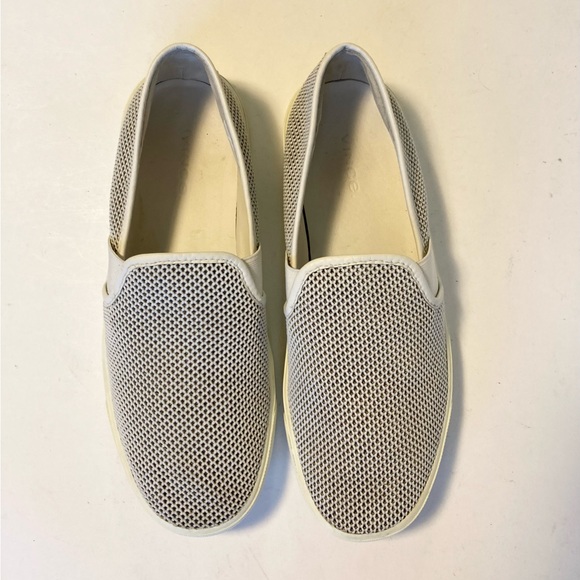 Vince White Cream Canvas Rubber Sole Sneakers size 6.5 - Picture 6 of 12